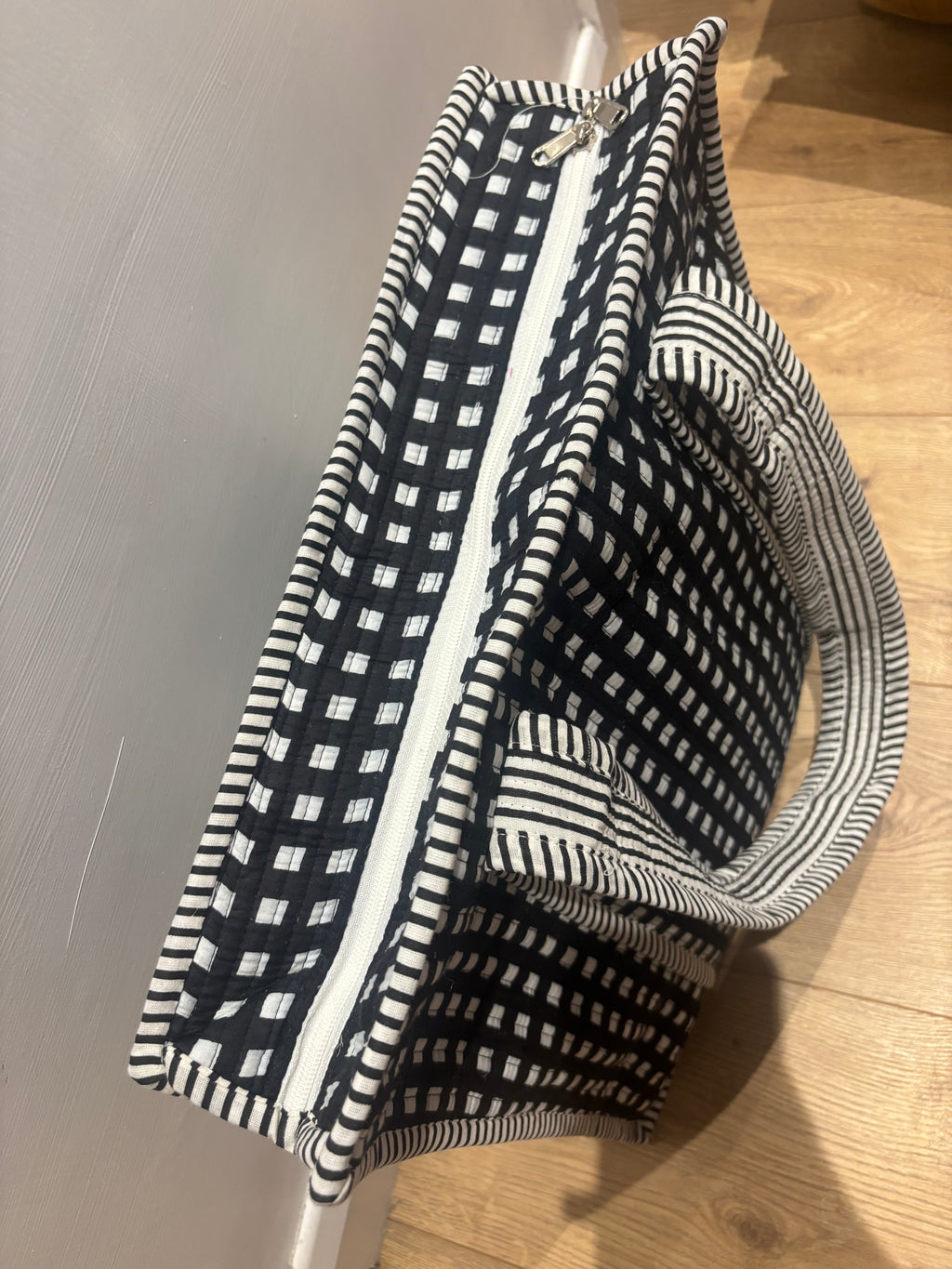 Black and white large tote bag