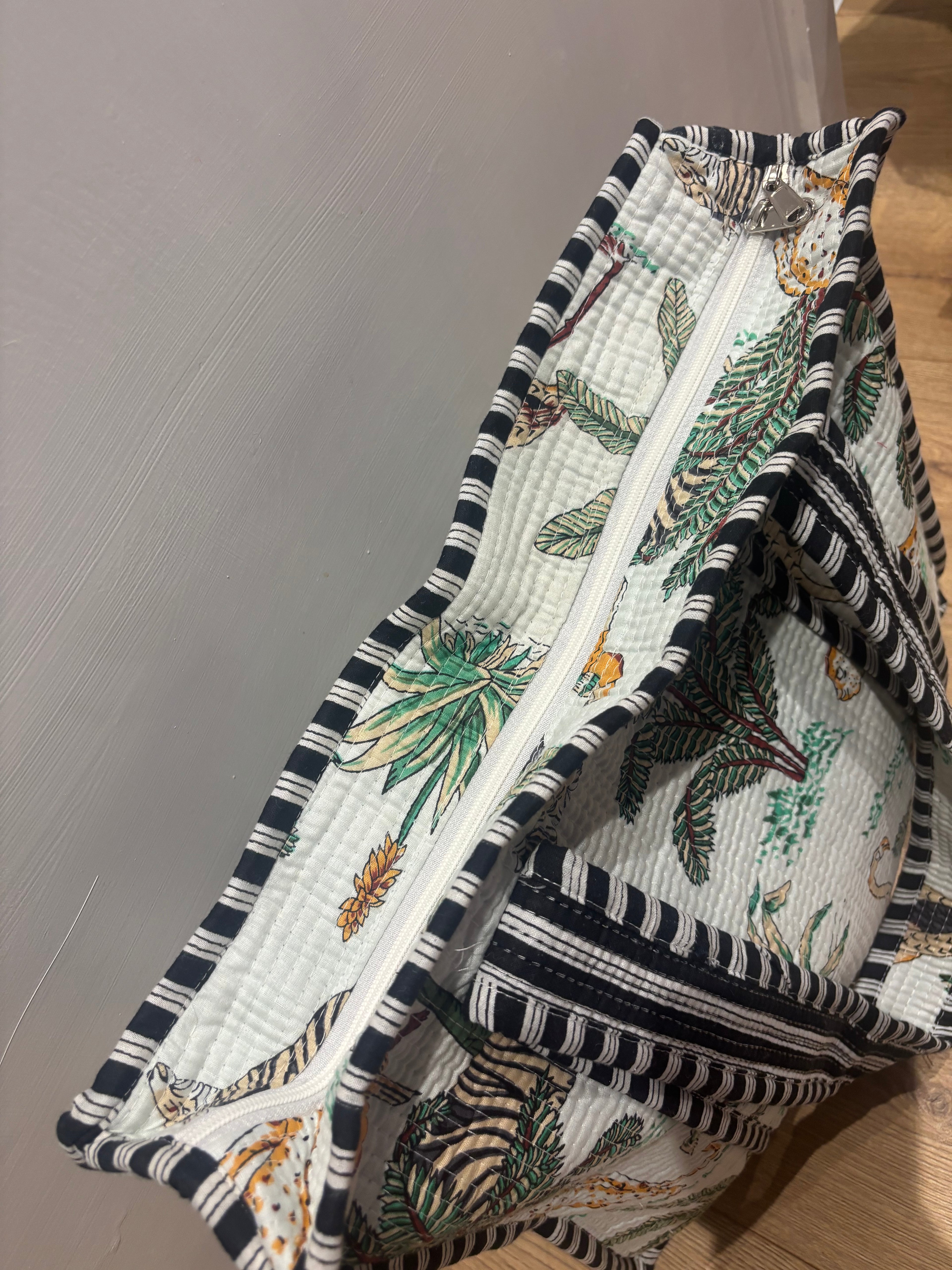 Tropical large tote bag