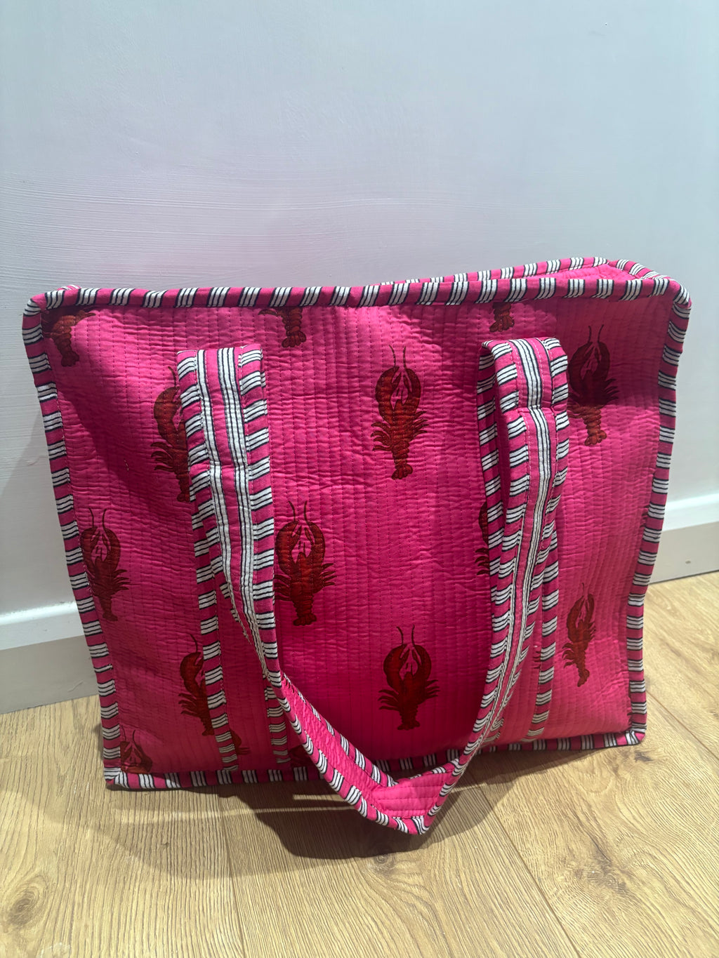 Dark pink lobster large tote bag